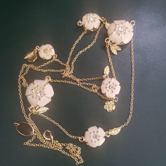 Spartina 449 Flower Long Necklace Cream Enamel Gold‎ Plate 3 Dimensional Pouch - Picture 1 of 9